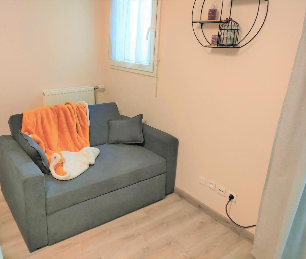 Lovely Flat Nearby Paris Fully Redone With Free Parking On Premises And Balcony Clichy Esterno foto