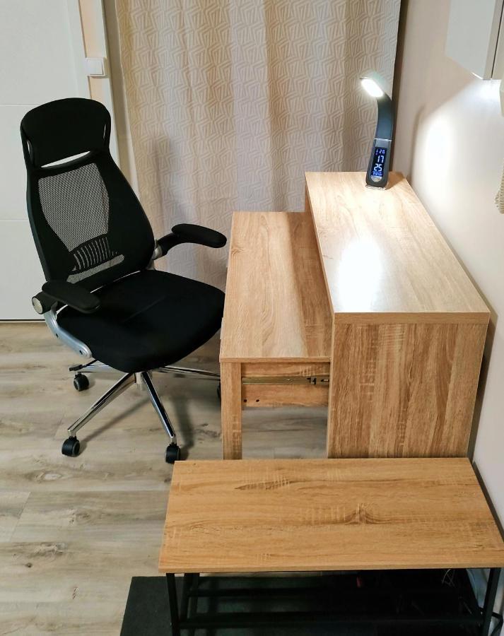 Lovely Flat Nearby Paris Fully Redone With Free Parking On Premises And Balcony Clichy Esterno foto